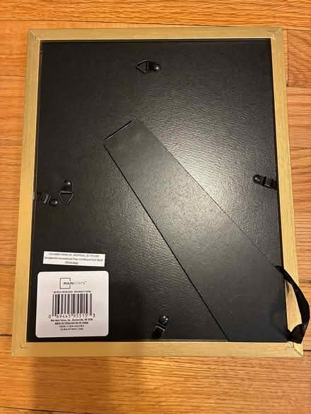 Photo of free 8x10 picture frame (Saugerties) #2