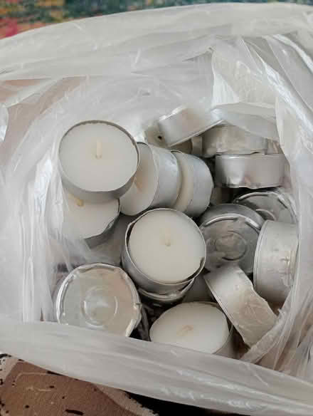 Photo of free Tealights, balloons and cushion. (Temple Cowley OX4) #1