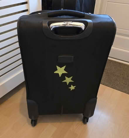 Photo of free 3 x Medium cases (Welling DA16) #3