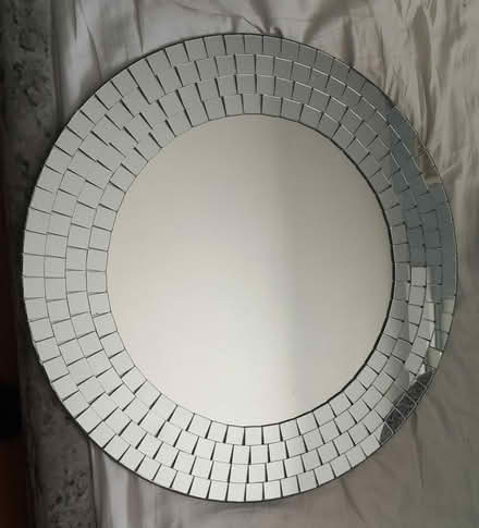 Photo of free Circle mirror (Horndon On The Hill SS17) #1