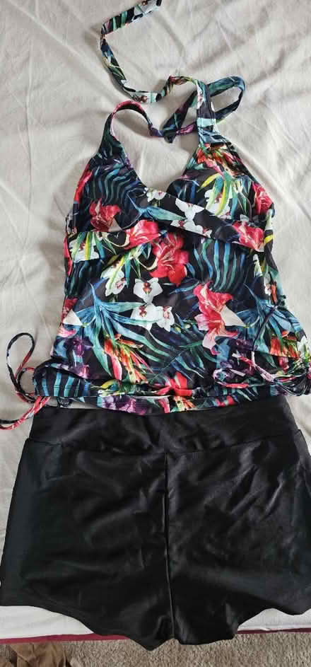 Photo of free Swim suit - M (SL3) #1