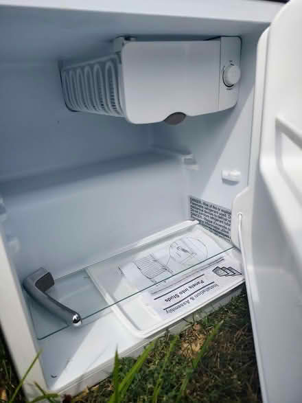 Photo of free Small Refrigerator (fridge) (60193) #2