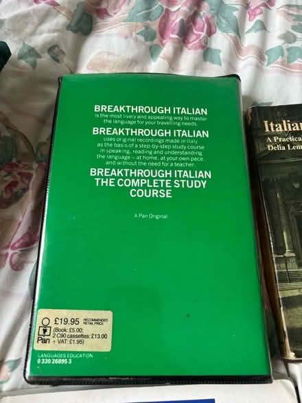 Photo of free Old Italian course books & tapes (West Norwood SE27) #3