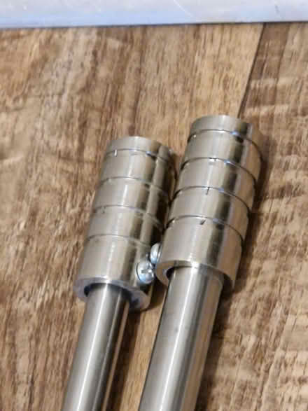Photo of free Extendable curtain pole (WD23 Bushey) #2