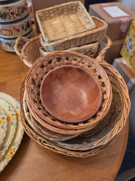 Photo of free a group of wicker baskets/bowls (Uxbridge UB8) #1