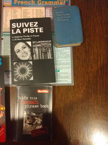 Photo of free French language learning items (Hill East DC) #3