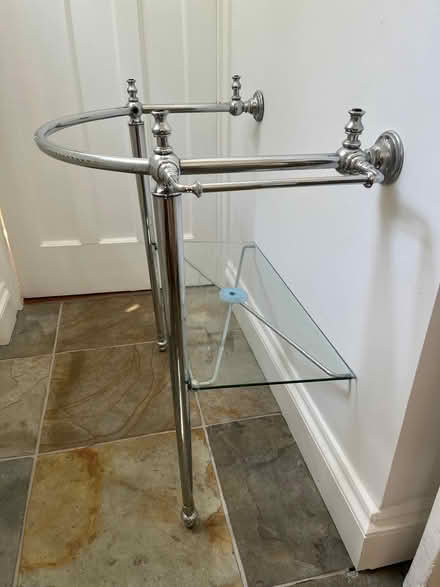 Photo of free Imperial Bathrooms Traditional Washbasin & Stand (Chalfont St Giles HP8) #1
