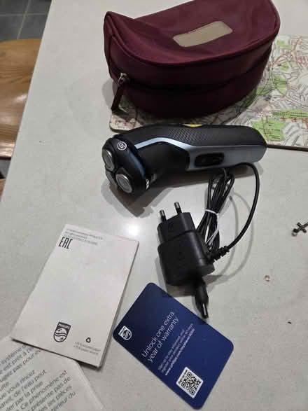 Photo of free Philips electric razor (Ladywell SE13) #1