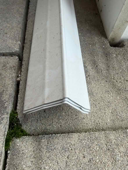 Photo of free 1.5” white aluminum drip edge (Doylestown) #1
