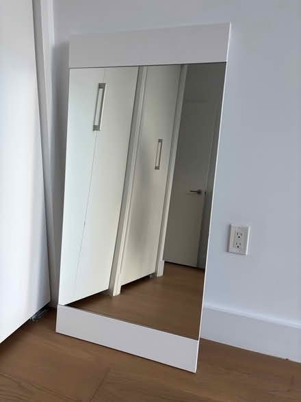 Photo of free Mirror (Long Island City) #1