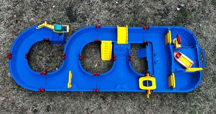 Photo of free Children's water play toy (Hitchin SG4) #2