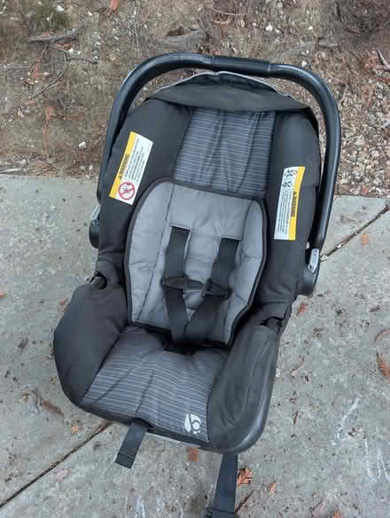 Photo of free Infant car seat (Foothill Boulevard Cupertino) #1
