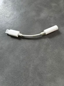 Photo of Genuine Apple Lightning to 3.5mm cable (Haslingden BB4) #1