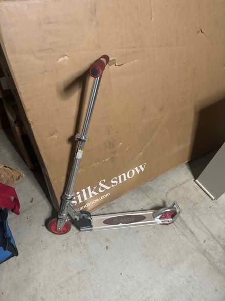 Photo of free Kids Razor Scooter (Northeast Pasadena 91107) #1