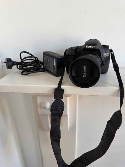 Photo of free Camera (Canon EOS 7D) (E8 4RE) #1