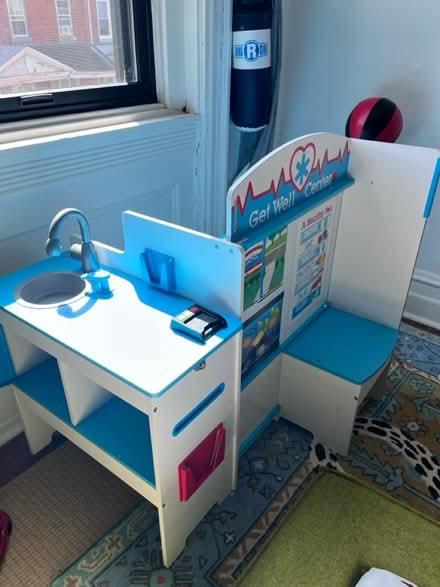 Photo of free Melissa & Doug Doctor Station (Strawberry Mansion) #1