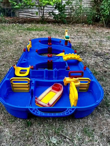 Photo of free Children's water play toy (Hitchin SG4) #4