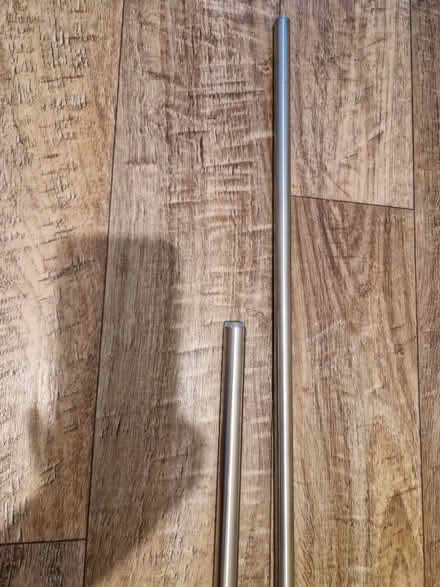 Photo of free Extendable curtain pole (WD23 Bushey) #4