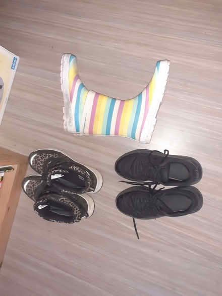Photo of free shoes size 5, assorted (South Heighton BN9) #1