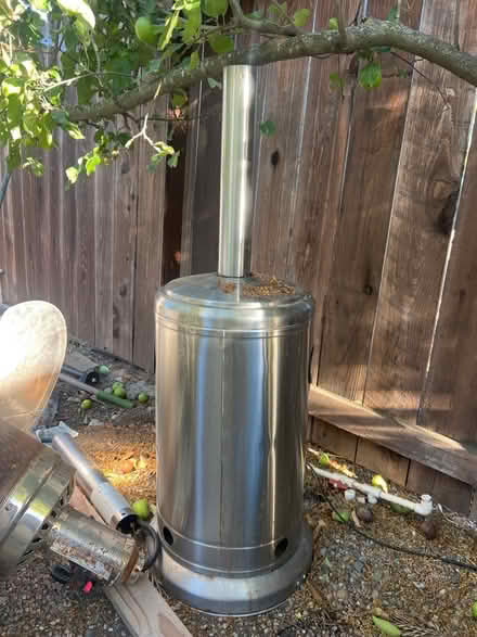 Photo of free Heat lamp (Valley Trails, Pleasanton) #1