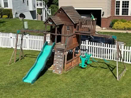 Photo of free Play set (North Laurel) #2