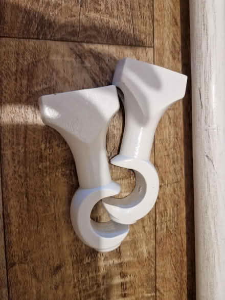 Photo of free White curtain pole (WD23 Bushey) #3