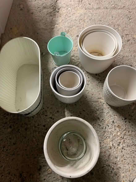 Photo of free Indoor plant pots (Beckenham BR3) #1