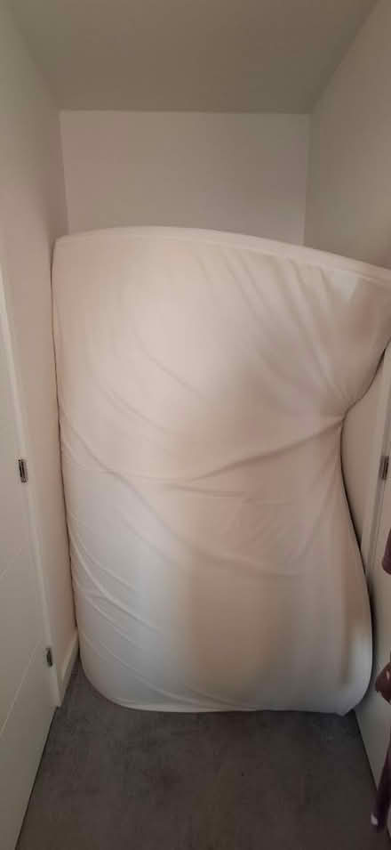 Photo of free Mattress topper 135x190 (TW8 county court) #3