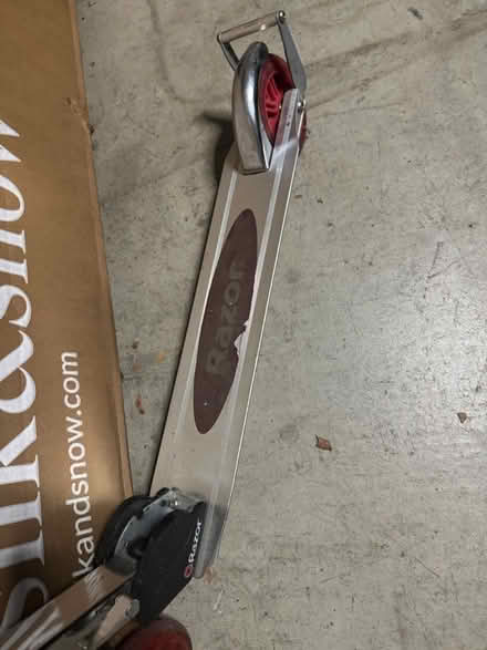 Photo of free Kids Razor Scooter (Northeast Pasadena 91107) #3