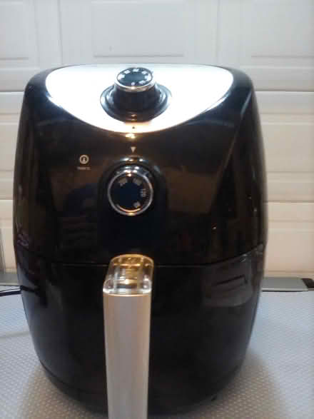 Photo of free Small air fryer (Shipley BD18) #1