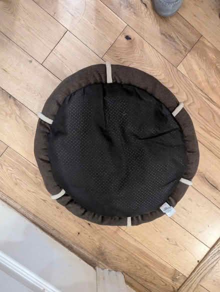 Photo of free Cat bed (Woodside SE25) #2