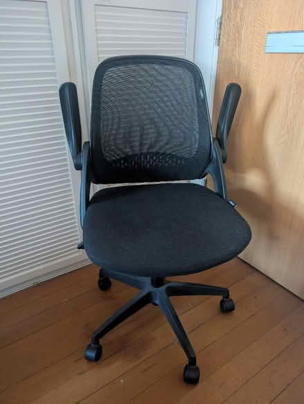Photo of free Office chair (Churchill Square area BN1) #2