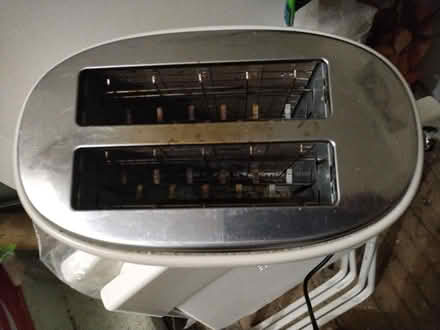 Photo of free 2 slice toaster (Croydon CR0) #3