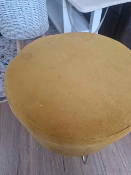 Photo of free Yellow footstool (Aigburth L17) #2