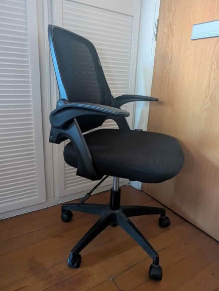 Photo of free Office chair (Churchill Square area BN1) #1