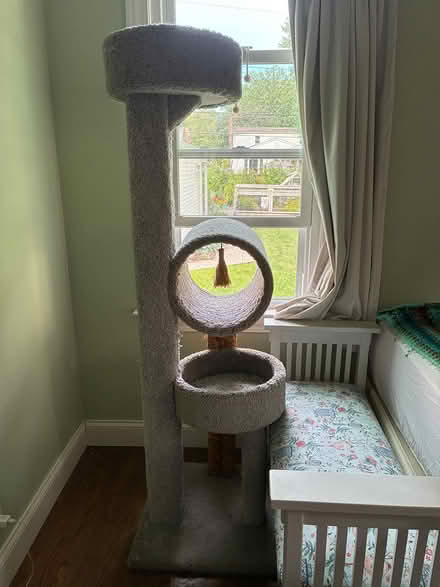 Photo of free Cat tree (48073) #1
