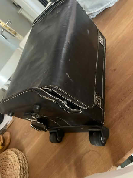 Photo of free 2 portable make up cases (Sherwood NG5) #2