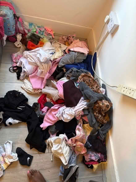 Photo of free 7/8 yr old girls cloths (Balham SW17) #1