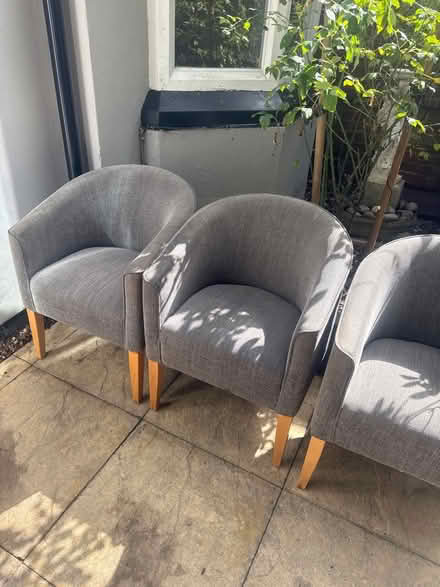 Photo of free Tub chairs x 4 (Hp3 9st) #1