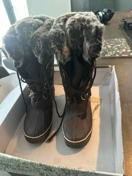 Photo of free ladies winter hi boots (Elm Park RM12) #3
