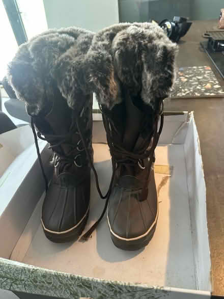 Photo of free ladies winter hi boots (Elm Park RM12) #2