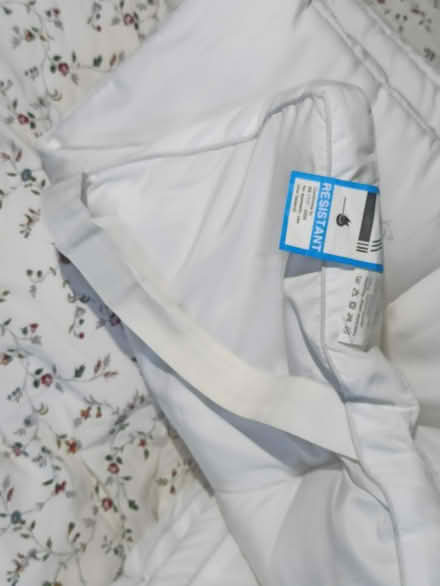 Photo of free Mattress topper (E2 Arnold Circus) #2