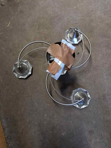 Photo of free Ceiling light with halogen bulbs (HD9 Honley) #1