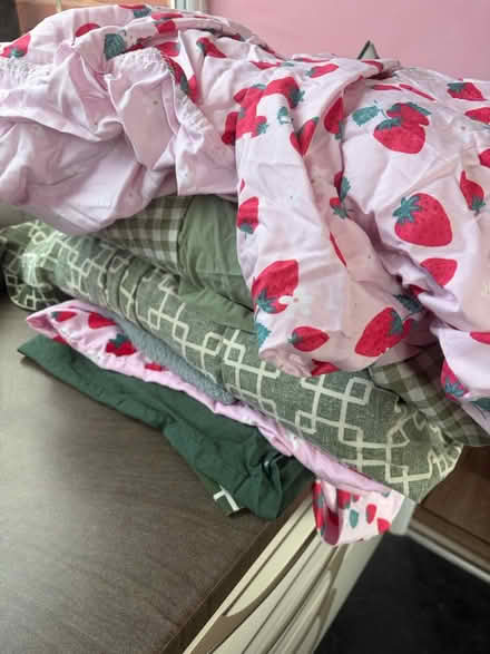 Photo of free Assorted kingsize bedding (B68) #1