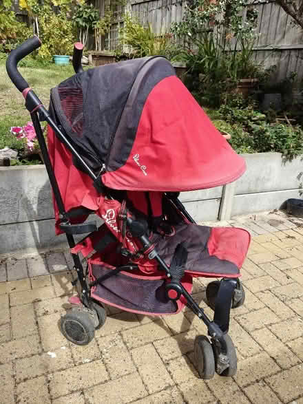 Photo of free Silver cross pram (Bennetts End HP3) #2