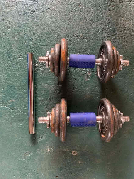 Photo of free Dumbell Weights and connecting bar (Fairfield Park BA1) #1