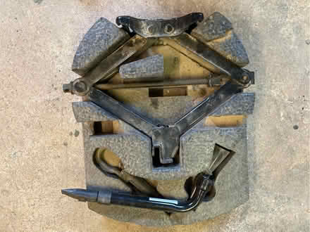 Photo of free Car jack. (Appleby-in-Westmorland CA16) #2