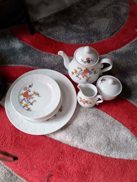 Photo of free Teapot, milk, sugar basin, side plates and serving plates. (Seaside BN22) #1