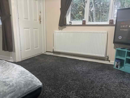 Photo of Swivel or leather chair (Leeds LS8) #1