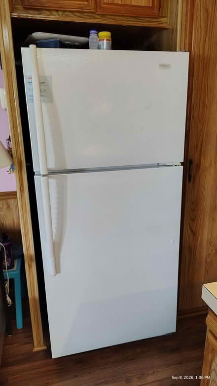 Photo of free Refrigerator,stove gas,range hood (Settlers rest rv park) #1